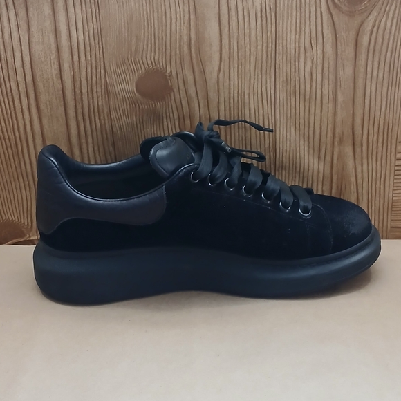 Alexander McQueen Other - Alexander MQueen Black Men's Sneakers US9 EU 43